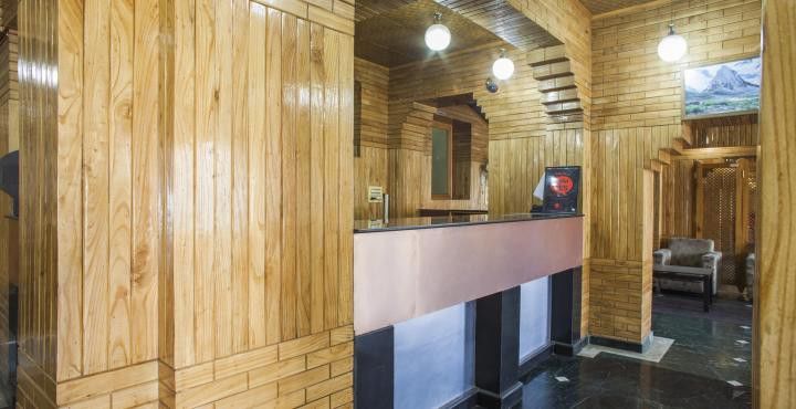 Hotel Pamposh Srīnagar Kültér fotó